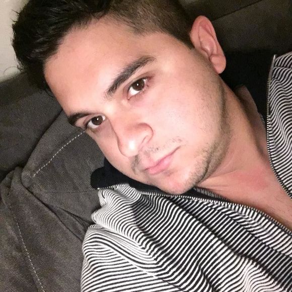 Meet your Posher, Julio césar - Picture 1 of 1